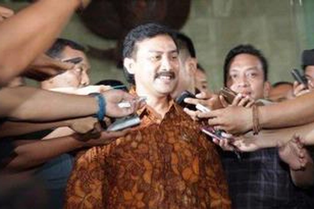 Menteri Pemuda dan Olah Raga Andi Mallarangeng penuhi panggilan Komisi Pemberantasan Korupsi, Jakarta, Selasa (31/5/2011). Andi dimintai keterangan sebagai saksi dalam kasus dugaan suap pembangunan wisma altet Sea Games yang melibatkan Sekretaris Menpora Wafid Muharam.  