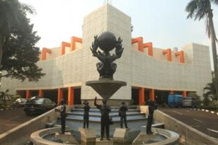 Museum Penerangan berada di Taman Mini Indonesia Indah, Jakarta Timur.  