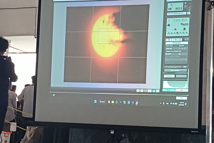 Warga Bisa Pantau Hilal Langsung Lewat Proyektor di Masjid KH Hasyim Asy’ari