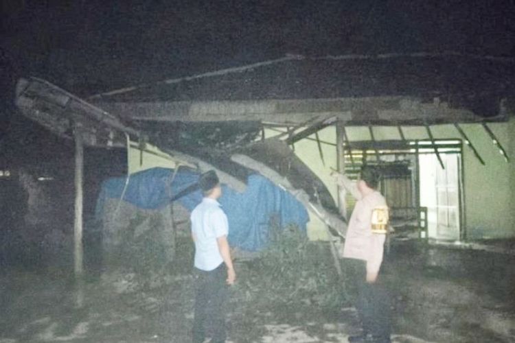 Puting Beliung Terjang Lampung Tengah dan Pesawaran, Ratusan Rumah Warga Rusak