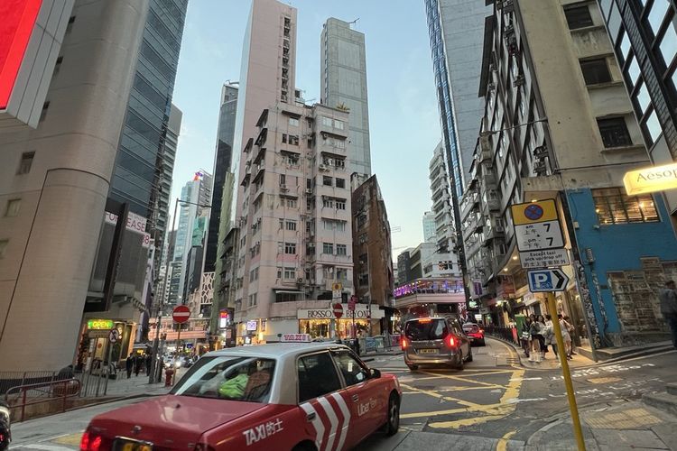 KJRI Hong Kong Imbau WNI Waspada Terkait Topan Ragasa, Layanan Paspor Ditunda