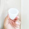 Baru Pertama Coba Menstrual Cup? Perhatikan 6 Hal Ini Sebelum Pakai
