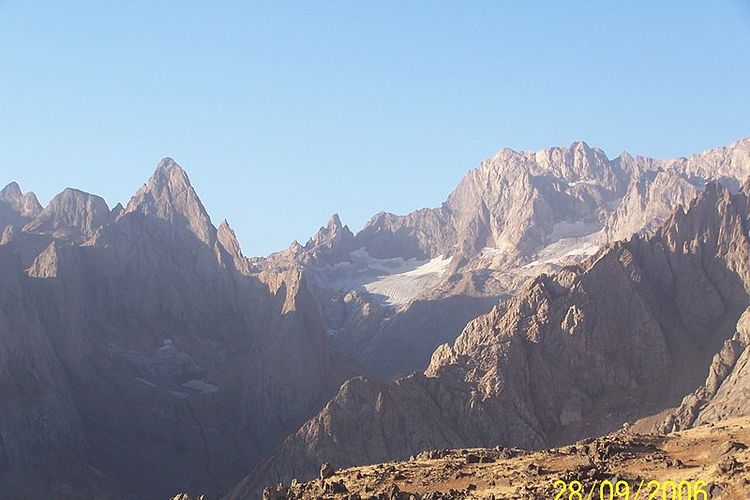 Foto pemandangan kawasan puncak Gunung Cilo di Hakkari, Turkiye, yang diambil pada 2006.