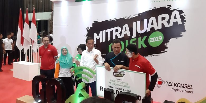 Presiden Jokowi menghadiri penghargaan Mitra Juara Gojek 2019