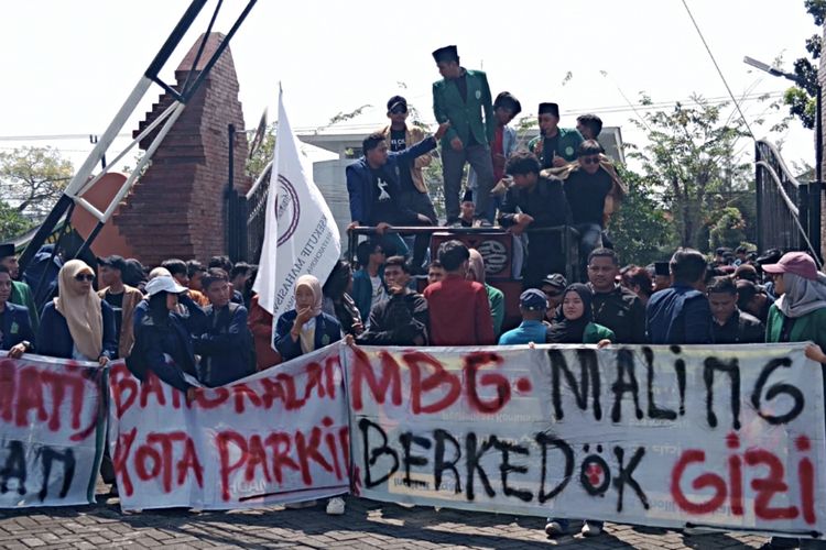 Dinilai Tak Optimal, Mahasiswa Bangkalan Desak DPRD Evaluasi Program MBG