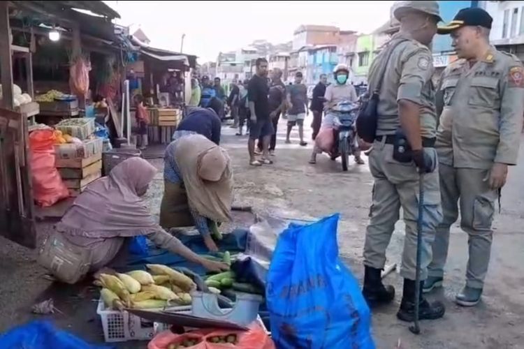 Wakil Wali Kota Ambon Larang ASN Belanja di Luar Gedung Pasar Mardika