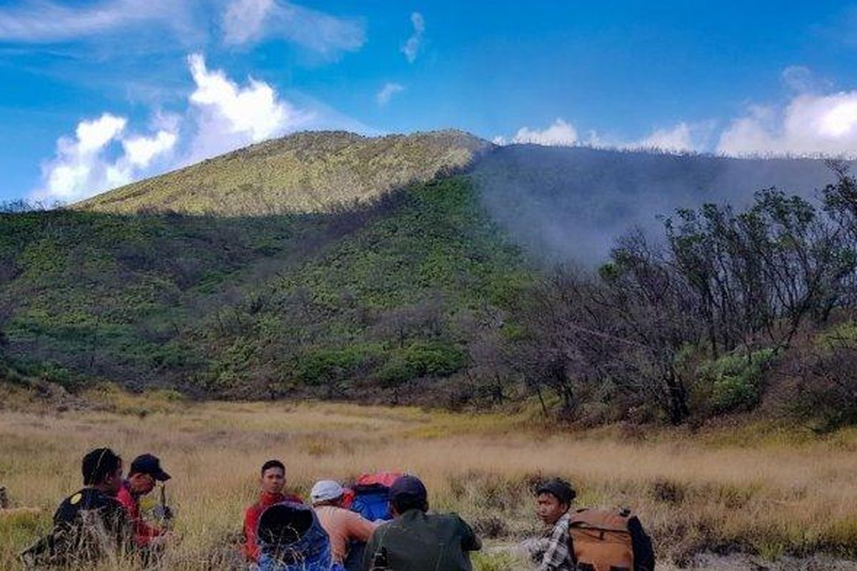 Potret keindahan jalur pendakian Gunung Ciremai via Trisakti Sadarehe di Desa Payung, Kecamatan Rajagaluh, Kabupaten Majalengka yang baru dibuka untuk umum pada Jumat (26/8/2022).