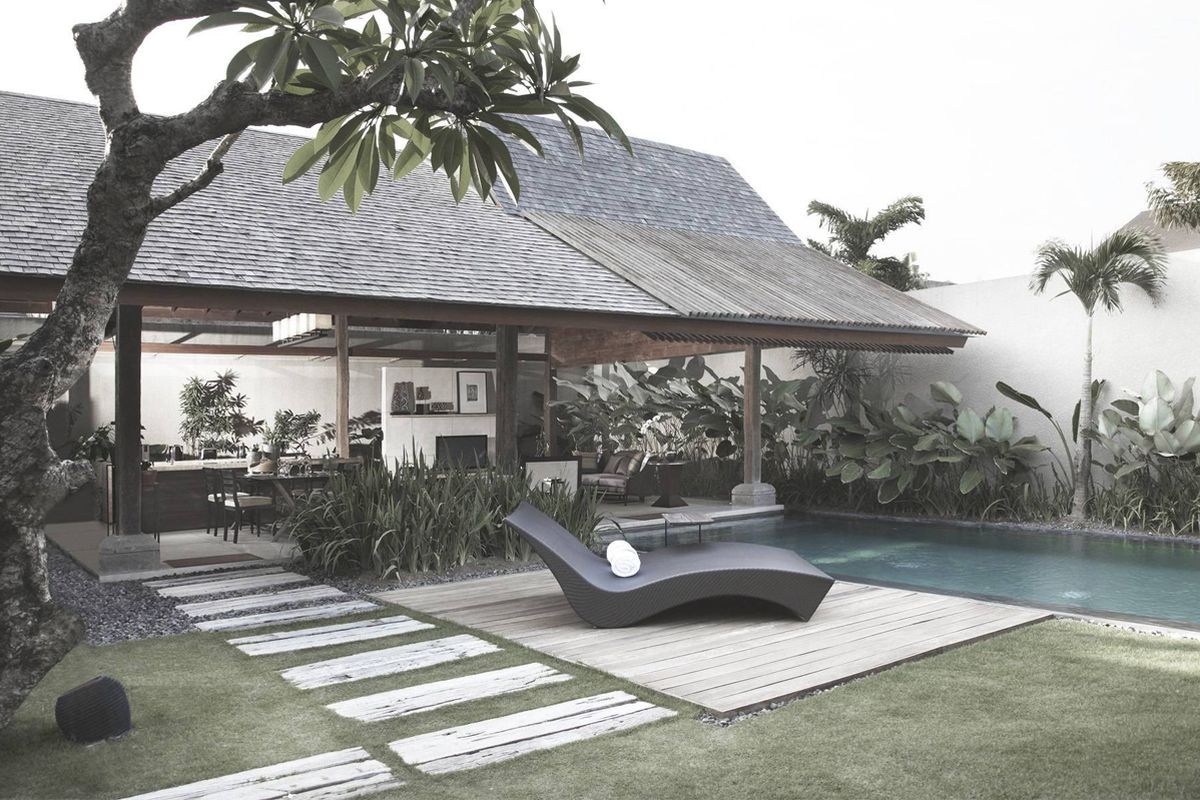 Gazebo bergaya pendopo yang dilengkapi ruang makan, karya Studio TonTon 