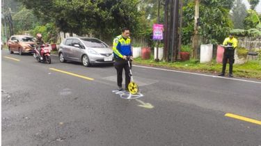 Pemotor Tewas di Puncak Bogor, Terjatuh Lalu Tertabrak Kendaraan dari Arah Berlawanan
