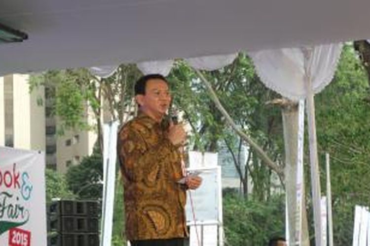 Gubernur DKI Jakarta Basuki Tjahaja Purnama geram saat membuka Jakarta Book and Edu Fair 2015, di Parkir Timur Senayan, Jakarta, Senin (27/7/2015). 