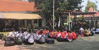 Tangis Haru Iringi 39 Siswa Masuk Barak Pendidikan Militer ala Dedi Mulyadi di Purwakarta