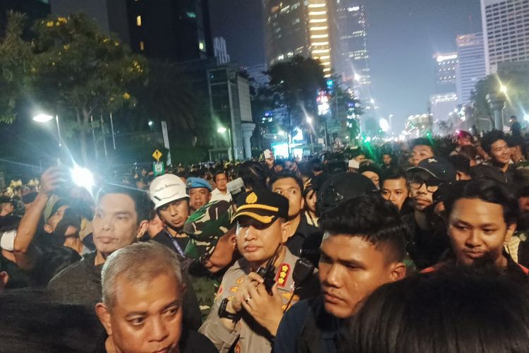 Demo Mahasiswa di Thamrin, Blokade Dibuka dan Massa Diajak Dialog