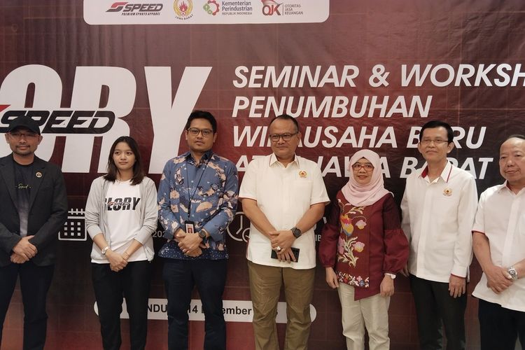 Atlet Jawa Barat mendapat pembekalan wirausaha yang diberikan oleh KONI Jabar, Kementrian Perindustrian RI dan OJK, Kamis (14/12/2023)