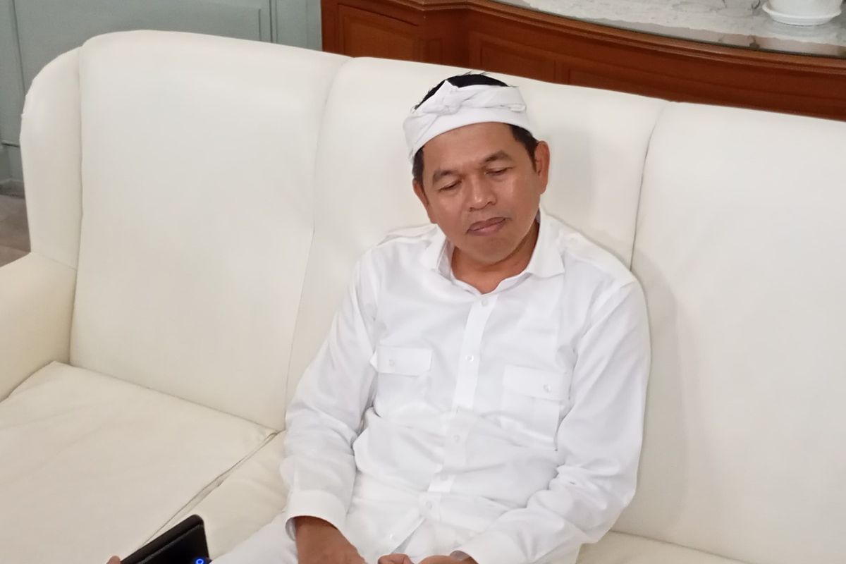 Gubernur Jawa Barat, Dedi Mulyadi dalam konferensi pers soal dugaan kasus korupsi di BJB di Gedung Pakuan, Kota Bandung, Rabu (5/3/2025).