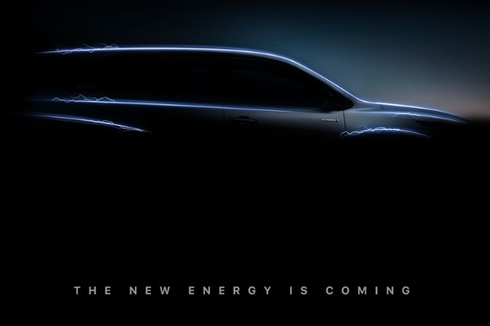 Toyota Unggah Teaser Terbaru Innova Zenix Hybrid