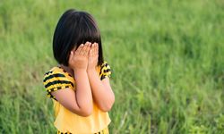 7 Tips Meningkatkan Self-Esteem Anak Perempuan yang Rendah