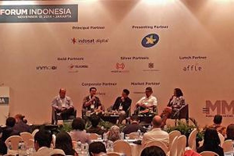 Sejumlah pembicara berdiskusi tentang tren dan perkembangan iklan digital di ajang MMA Forum 2014 di Hotel Four Seasons, Jakarta, Kamis (13/11/2014).