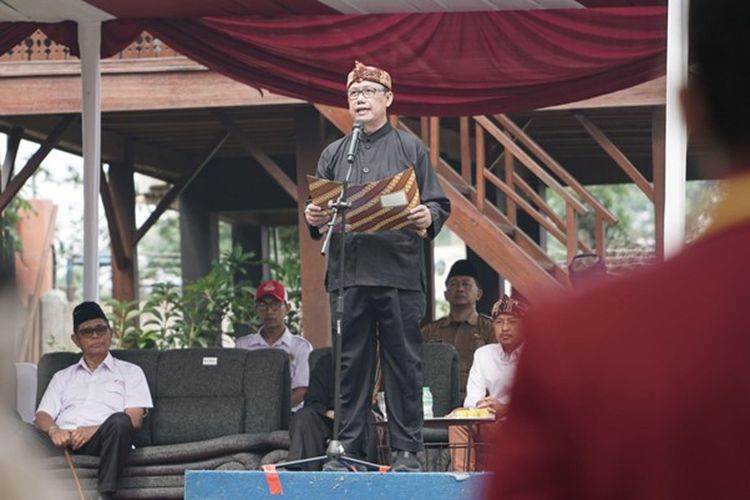 Kobarkan semangat perjuangan kemerdekaan, Dompet Dhuafa gelar upacara bendera peringatan HUT ke-79 Republik Indonesia dan menggaungkan perjuangan melawan kemiskinan di Zona Madina, Parung, Bogor, Jawa Barat, Sabtu (17/08/2024).