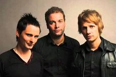 Lirik dan Chord Lagu You Make Me Feel Like Its Halloween - Muse