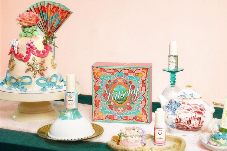 Paket hampers Kitschy Beauty yang berkolaborasi dengan Phantasien