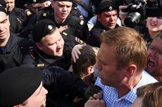 Jelang Pelantikan Putin, Polisi Rusia Tangkap 350 Demonstran