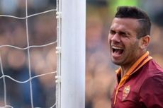 Bek AS Roma Ini Bisa Bermain Lagi setelah Operasi Otak