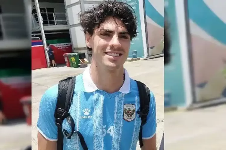 Fermin Aldeguer Pakai Jersey Timnas Indonesia di Mandalika, Bentuk Dukungan Skuad Garuda 