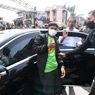 Terjadi Kerumunan Saat Jokowi Bagi-bagi Kaus di Pasar Porsea