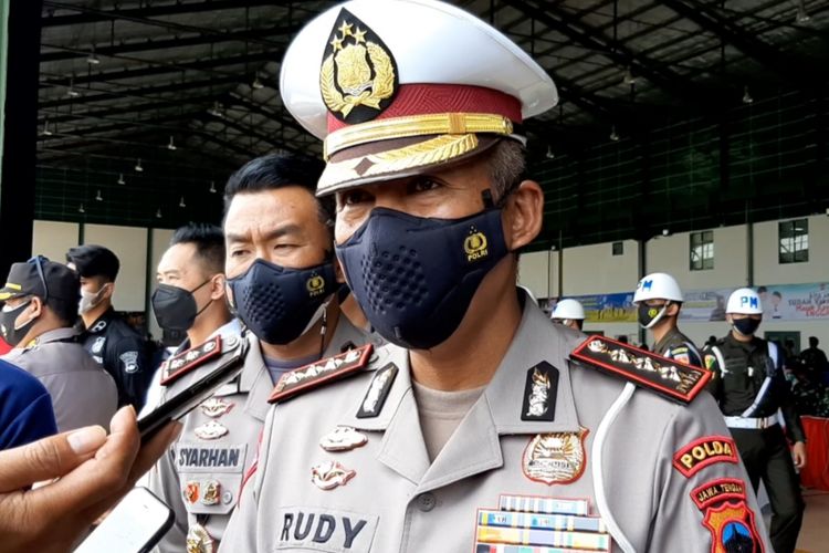 Polisi Bakal Jaga Perbatasan Jateng Jelang Lebaran 2021, Kendaraan Dari ...