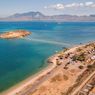 8 Pantai Indah di Bima, Ada Pesona Laut Terbelah 