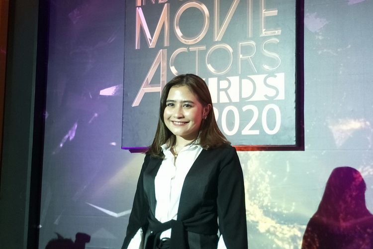 Prilly Latuconsina usai jumpa pers IMAA 2020, di MNC Studios, Kebon Jeruk, Jakarta Barat, Kamis (5/3/2020)