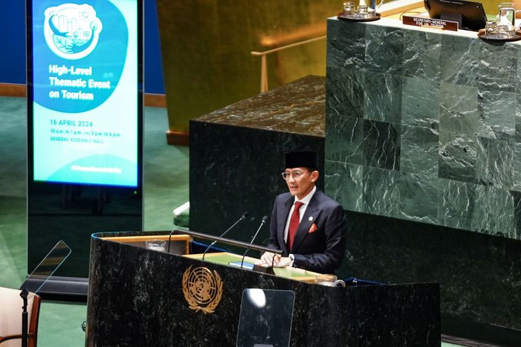 Menparekraf Sandiaga Salahuddin Uno menyampaikan pidatonya dalam acara high level meeting UN General Assembly Sustainability Week di Markas PBB, New York, Minggu (15/4/2024).