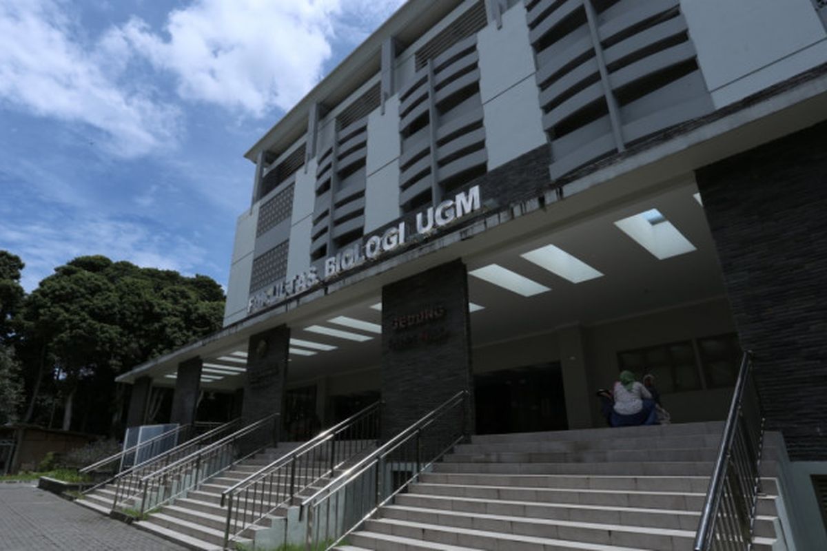 Program studi (prodi) Biologi Fakultas Biologi UGM berhasil meraih posisi pertama versi Quacquarelli Symonds World University Rankings (QS WUR) 2021.  