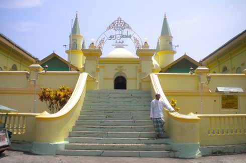 5 Aktivitas Wisata Religi di Pulau Penyengat di Riau, Jelajah Masjid