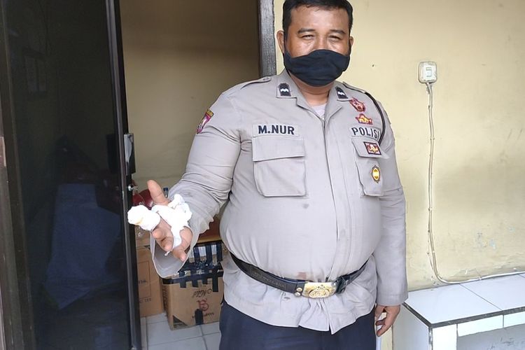 Aipda Muhammad Nur personel Polres Ogan Komering Ilir Sumatera Selatan yang jadi korban penyerangan Mapolres OKI oleh pelaku Indra Oktomi pada Minggu (28/6/2020). 