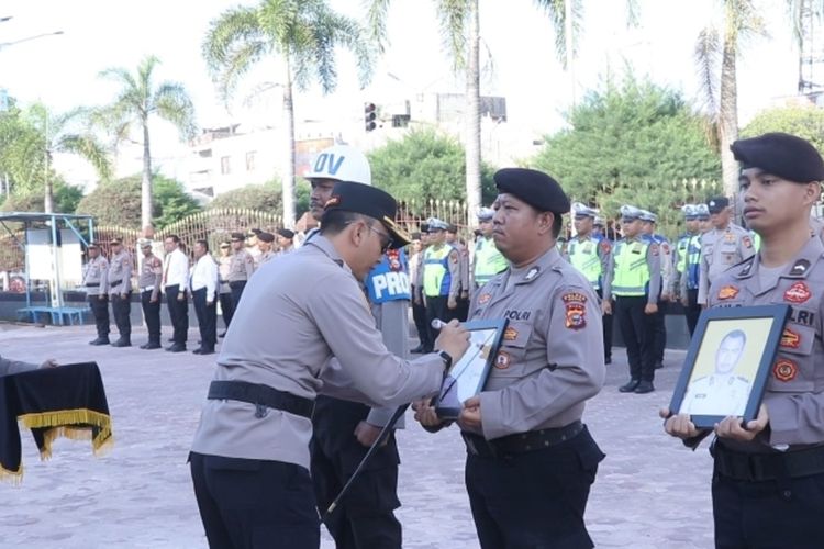 Terlibat Narkoba dan Mangkir 39 Hari, Dua Polisi di Dumai Dipecat