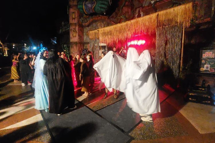 Para hantu dari berbagai daerah berkumpul di Saloka At Night Halloween Special 