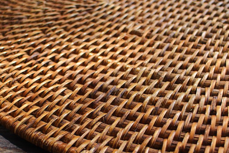 Ilustrasi alas piring dari bambu. 