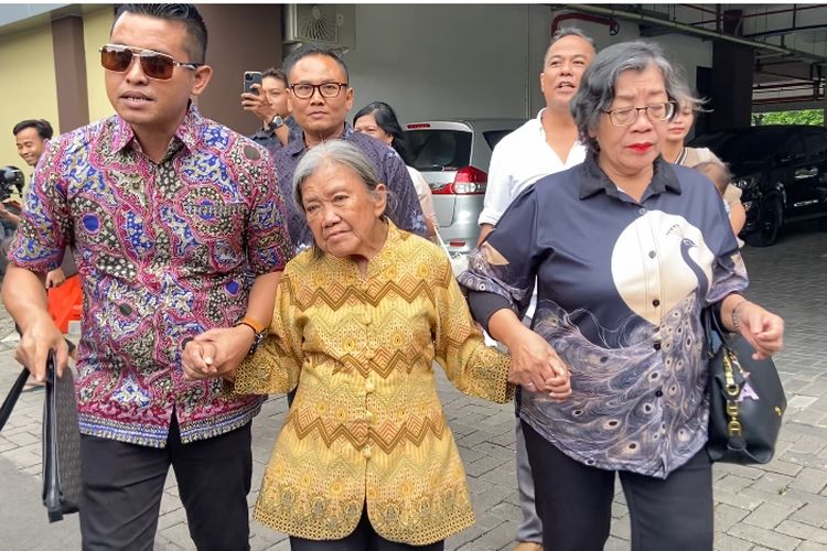 Update Kasus Nenek Elina Surabaya, Tolak Damai, Terdakwa Samuel Ardi Kristanto Jalani Sidang Perdana
