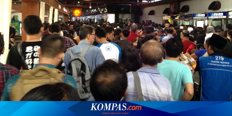 Akibat Kebakaran 27 Penerbangan Garuda Delayed