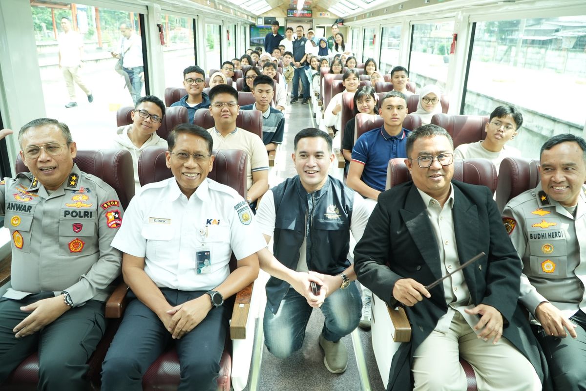 Yayasan Pendidikan Kader Bangsa Indonesia (YPKBI) dan PT Kereta Api Indonesia (Persero) atau KAI resmi meluncurkan Kereta Kader Bangsa di Jakarta, Senin (14/7/2025).
