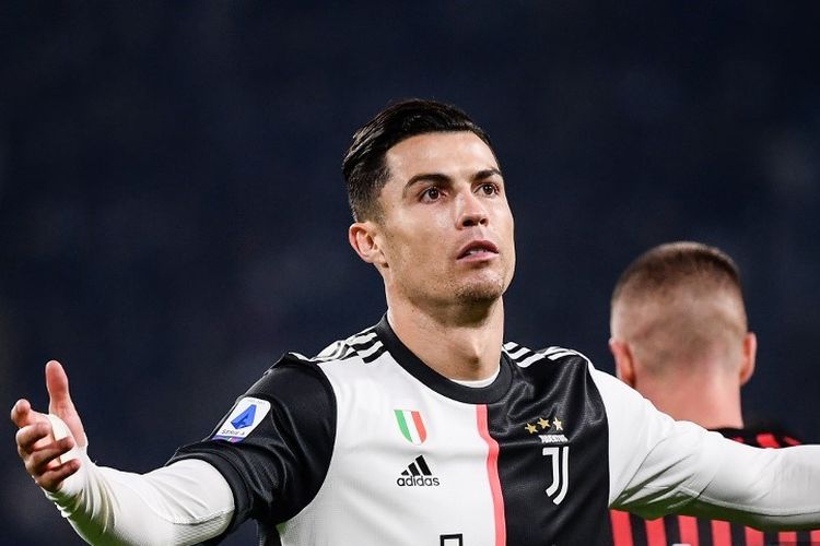 Megabintang Juventus, Cristiano Ronaldo, saat tampil pada laga Juventus vs AC Milan, di Allianz Stadium, Minggu (10/11/2019).