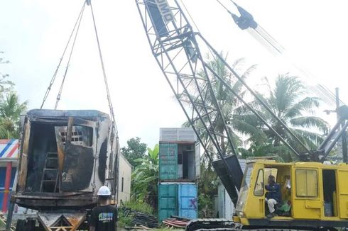 Ratusan Demonstran Rusak dan Bakar Kantor PLN, 13 Saksi Dimintai Keterangan