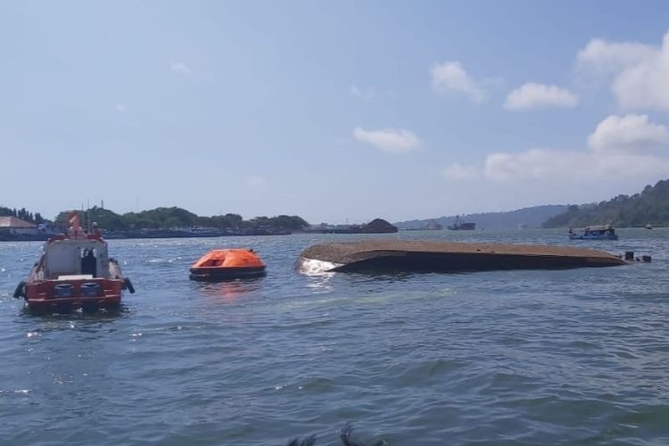 Kapal Pengayoman IV tenggelam di Cilacap