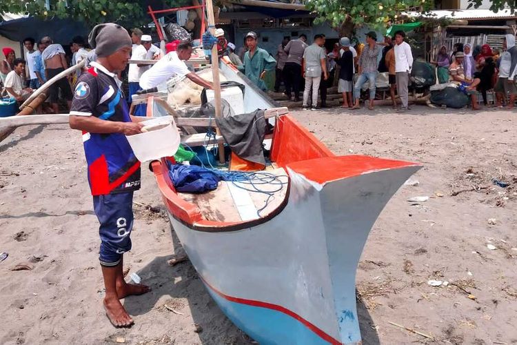 Nelayan Di Lombok Timur Ditemukan Meninggal Di Atas Perahu