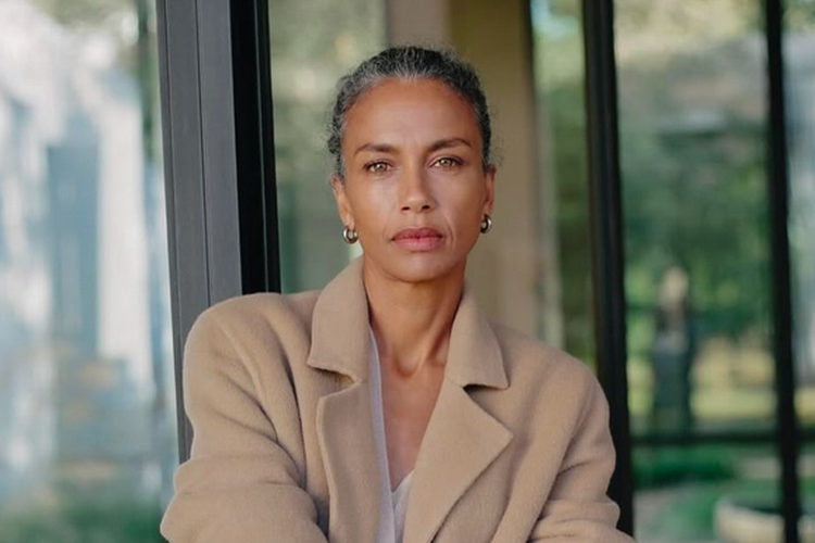 Tangkapan layar akun Instagram Stephanie Cavalli @stephanie_cavalli. Stephanie Cavalli mencuri perhatian setelah membuka peragaan haute couture Chanel di Paris pada usia 49 tahun.