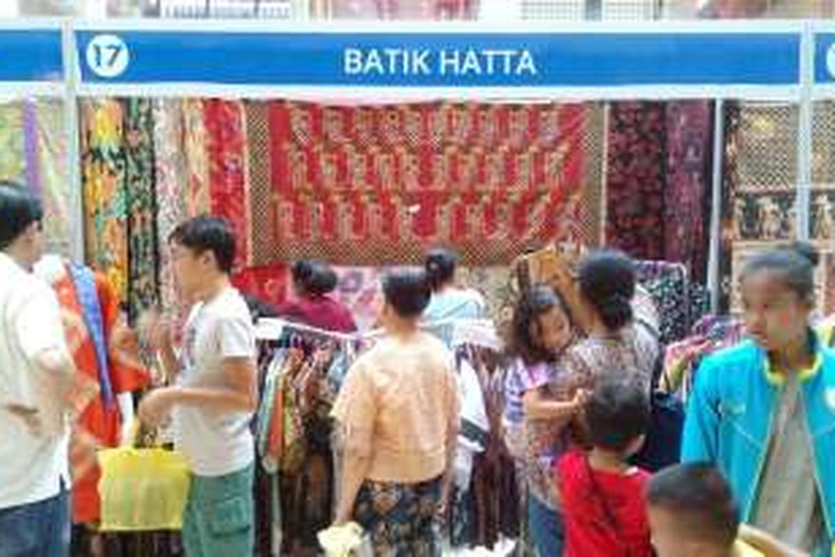 Suasana pameran Wonderful Indonesia di Vientiane, Laos, Sabtu (28/5/2016).