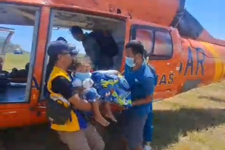 Patah Tulang, 3 Korban Gempa di Manggarai Timur Dievakuasi ke Labuan Bajo