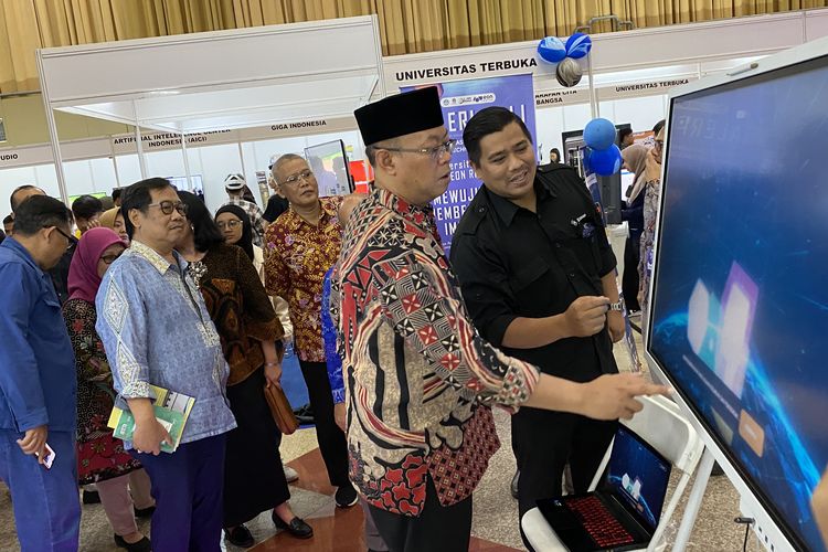 Gelar Hasil Riset dan Inovasi Pendidikan Terbuka dan Jarak Jauh atau Galeri PTJJ diadakan UT pada 7 September 2023 di UT Convetion Center, Tangerang Selatan.