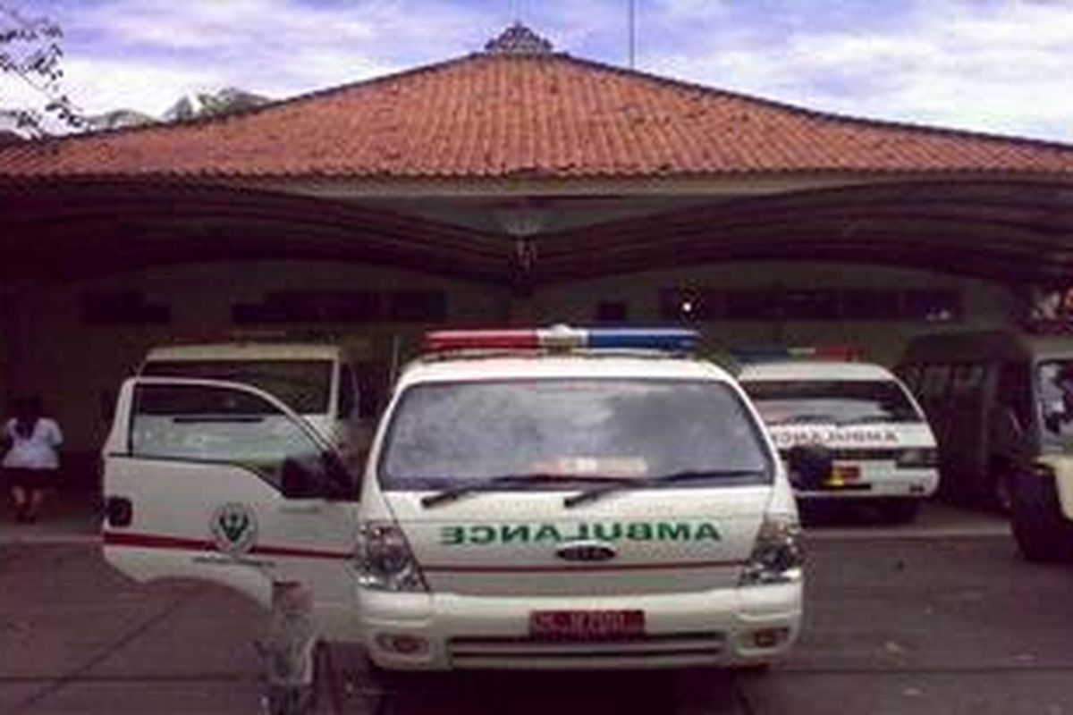 Ambulans RSUP Sanglah, Denpasar, tidak melayani antar-jemput pasien saat hari raya Nyepi, Sabtu (5/3/2011).
